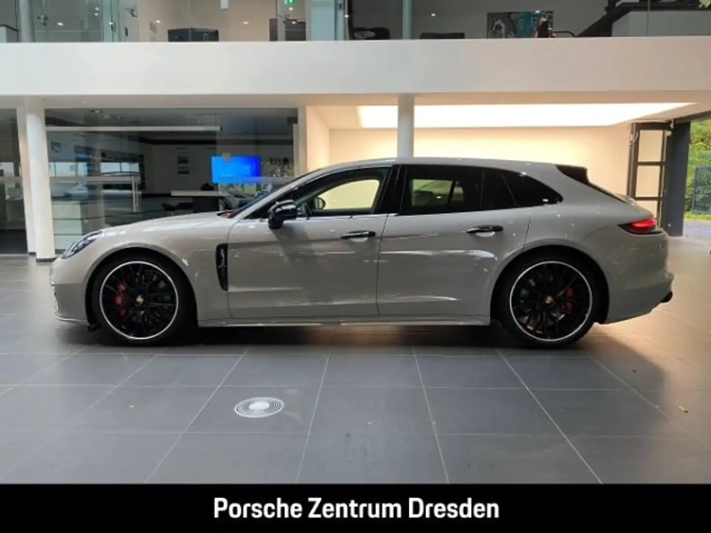 Porsche Panamera GTS Sport Turismo Weiß - 2