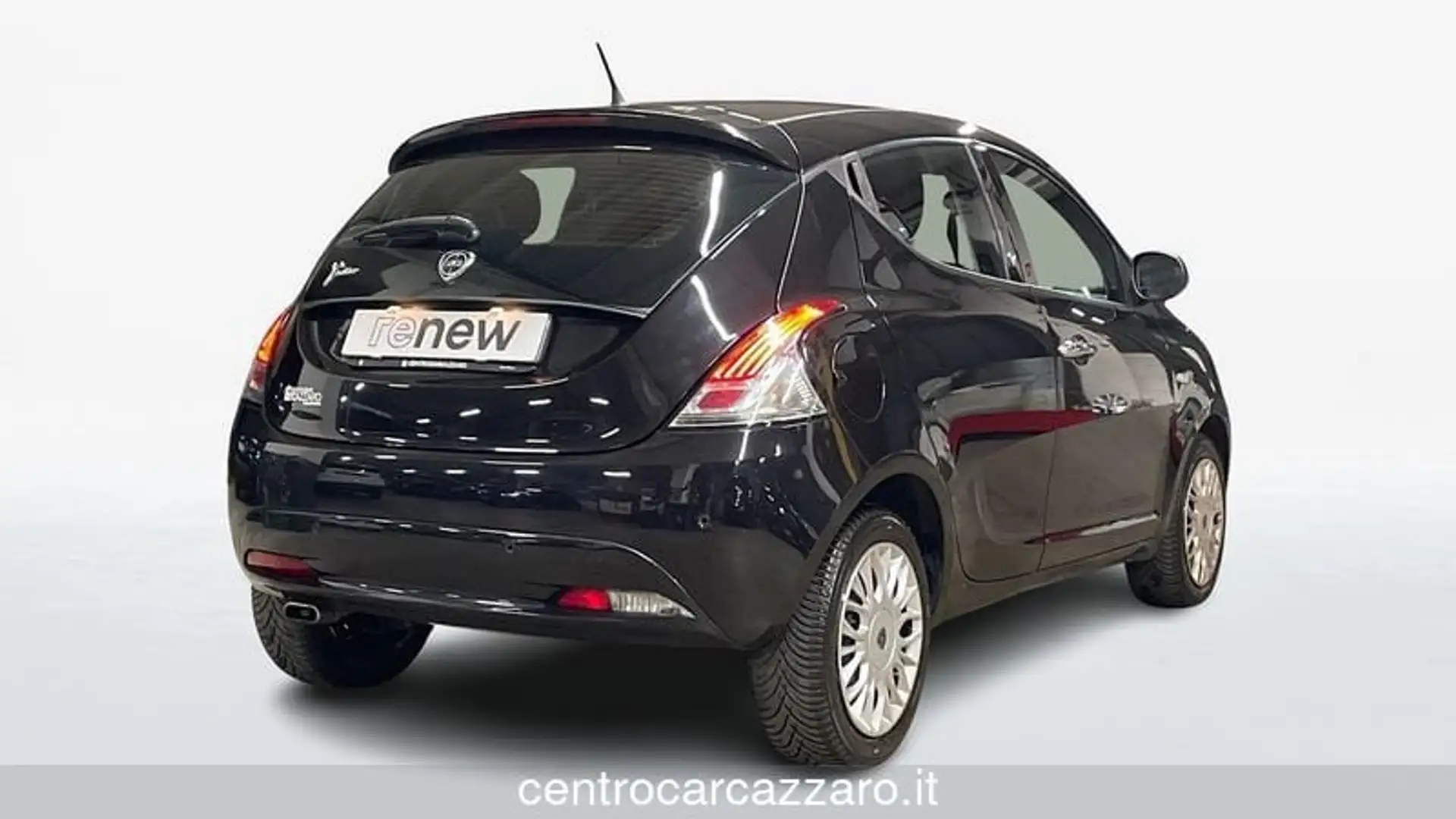 Lancia Ypsilon 5 Porte 1.2 69cv Platinum 1.2 Platinum 69cv Nero - 2