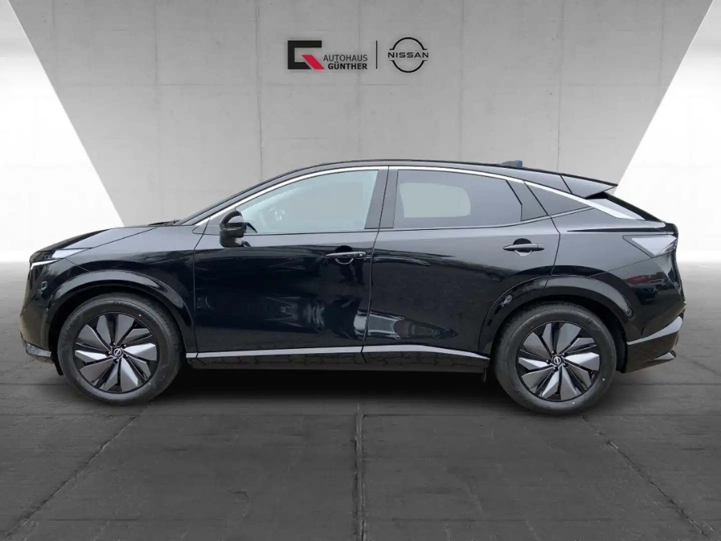 Nissan Ariya 63 kWh Advance Pack 22kW OBC Schwarz - 2