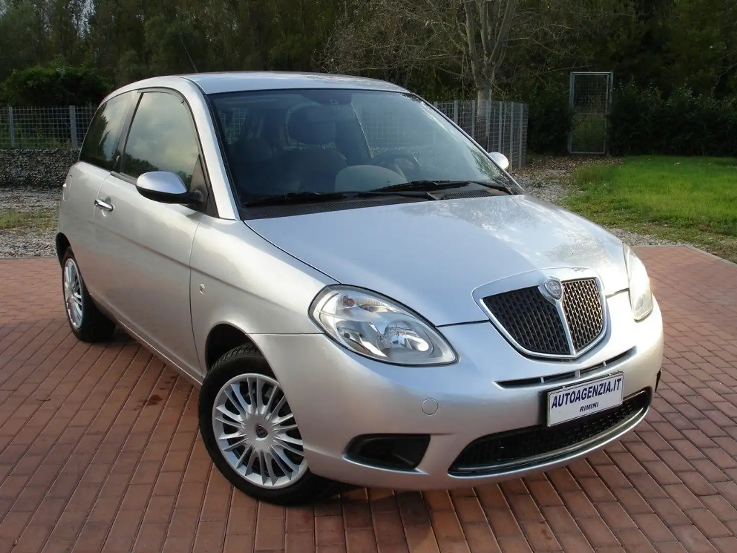 Lancia Ypsilon 1.3 MJT 75 CV Oro Grigio - 1