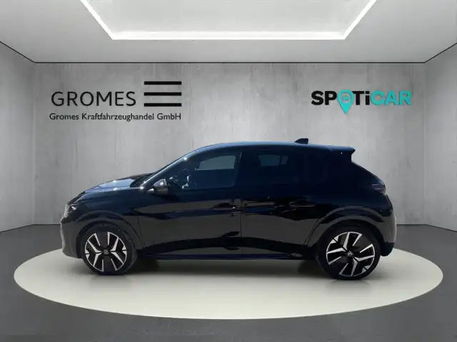 Peugeot 208 view 6