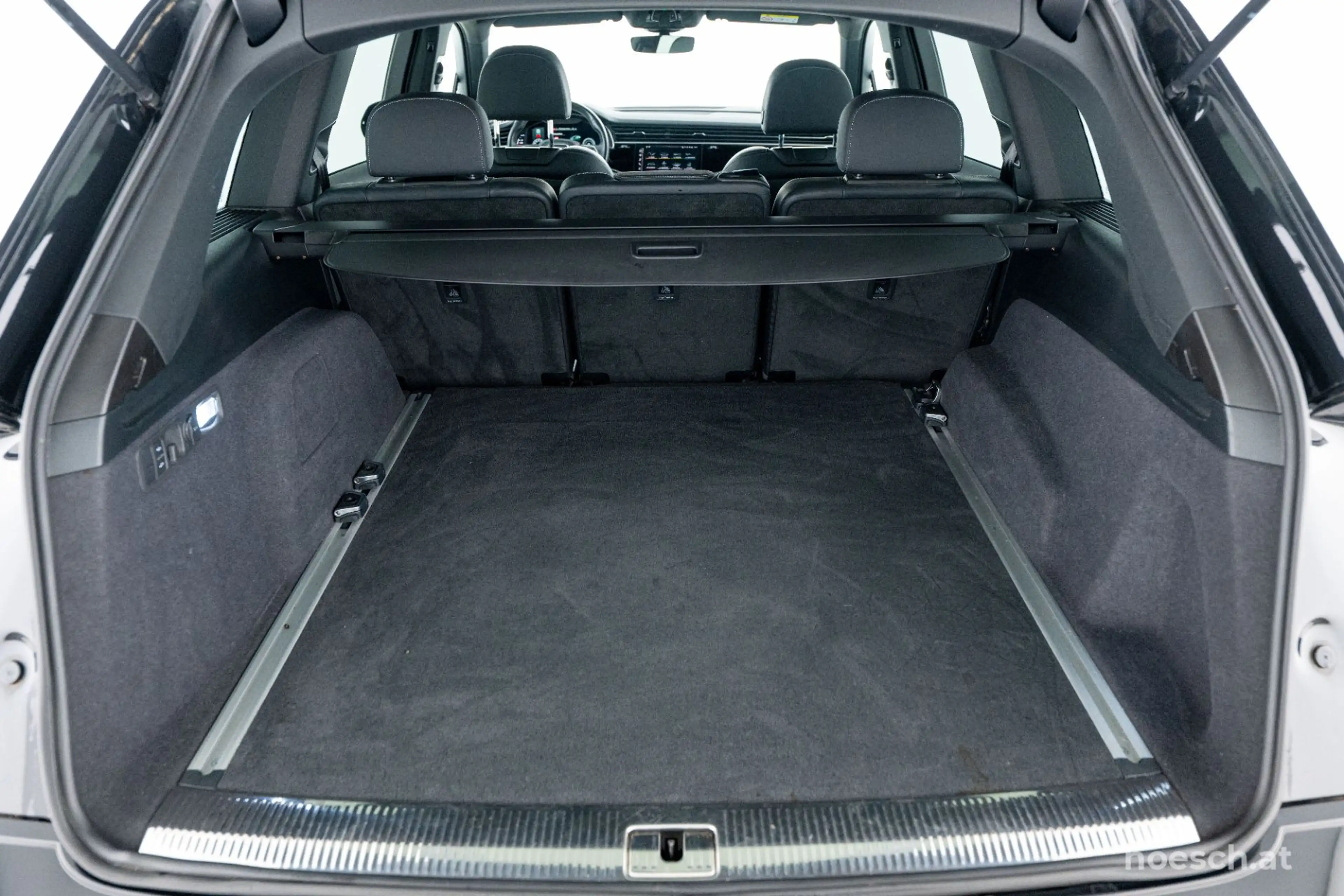 Audi Q7 55 TFSI e quattro 2xS-LINE 20er ALCANTARA R-KAM ++ — photo 8