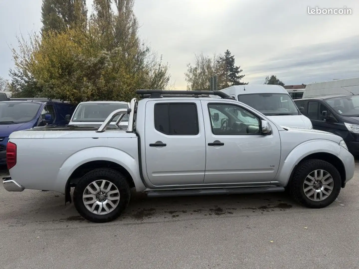 Nissan Navara 3.0 V6 DCI 231CH DOUBLE-CAB LE BVA Grijs - 2