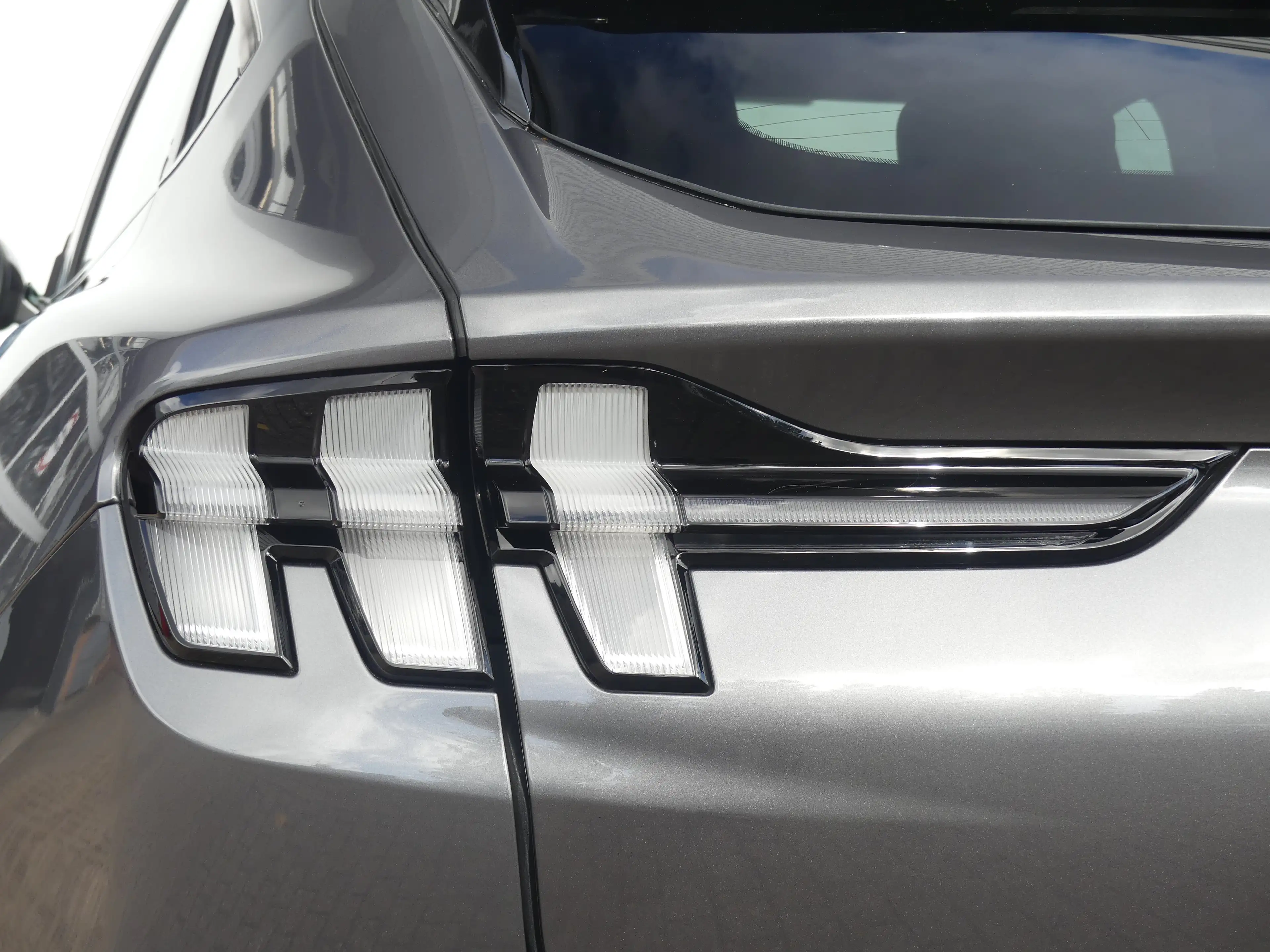 Ford Mustang Mach-E Extended RWD 98 kWh | TREKHAAK | ADAPTIVE CRUISE | — photo 15