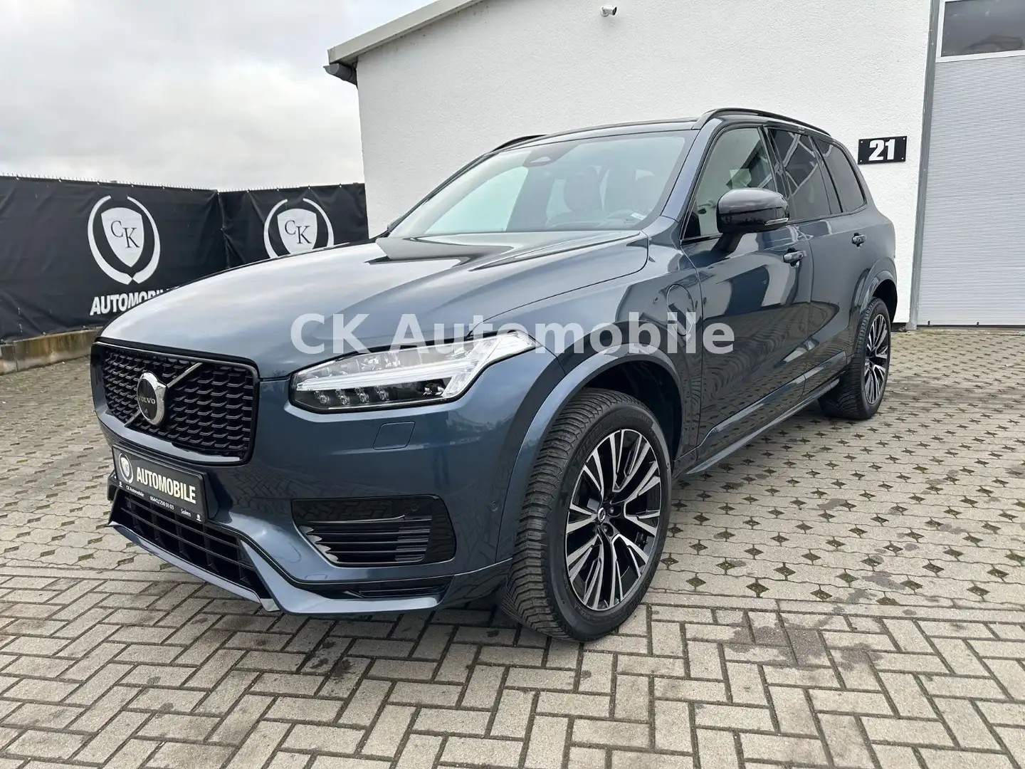 Volvo XC90 T8 Ultimate Dark AWD/7 Sitze/Head-Up/LED Blau - 1