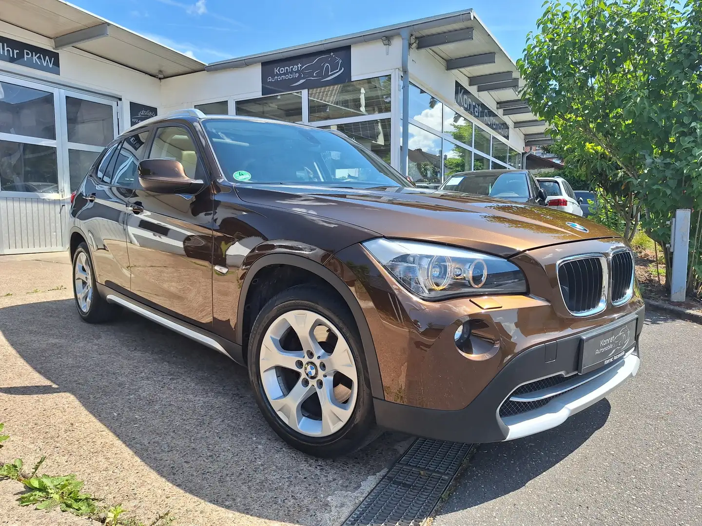 BMW X1 sDrive18i Leder~Pano~Xenon Brun - 1