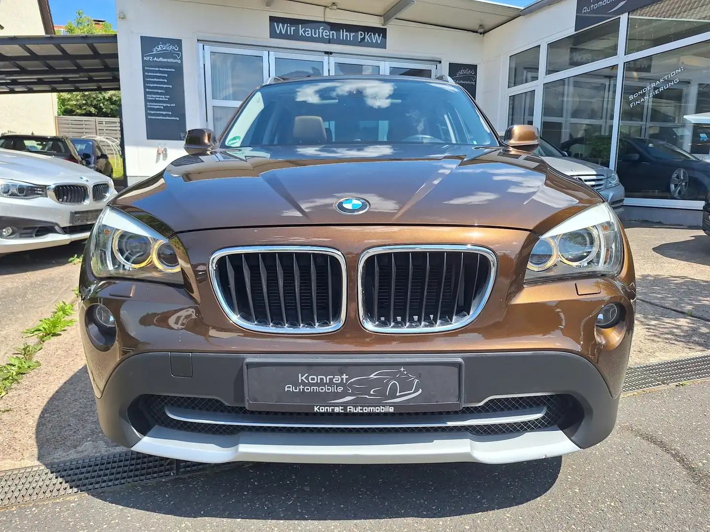 BMW X1 sDrive18i Leder~Pano~Xenon Brun - 2