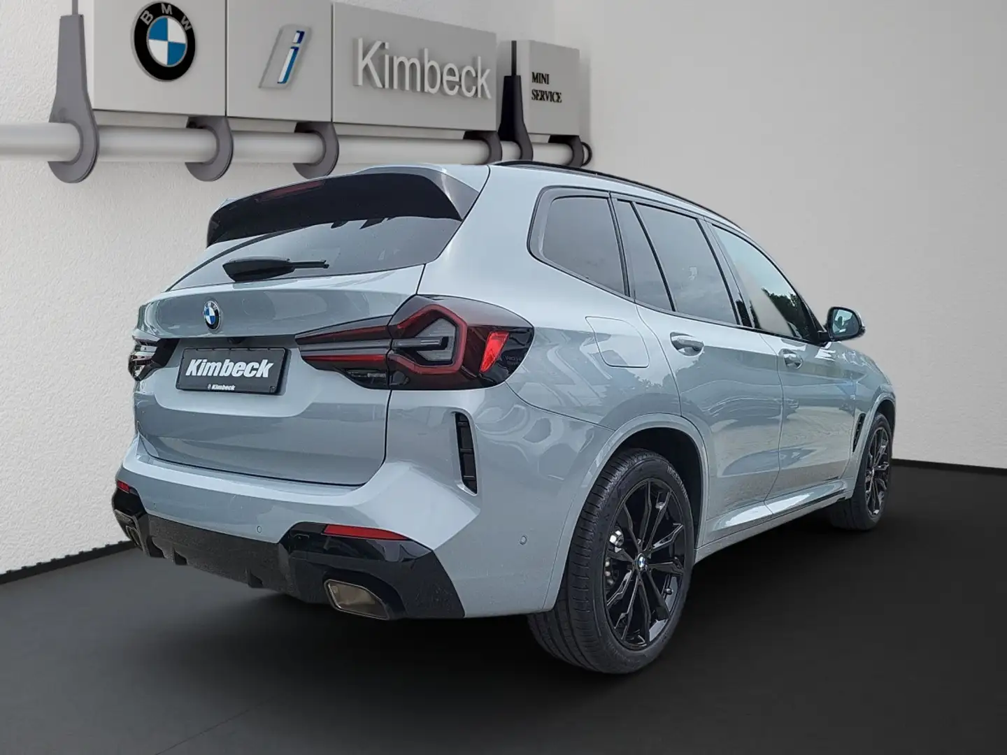 BMW X3 xDrive20d M SPORT Laser HeadUp AHK Pano Lenkhz Grau - 2