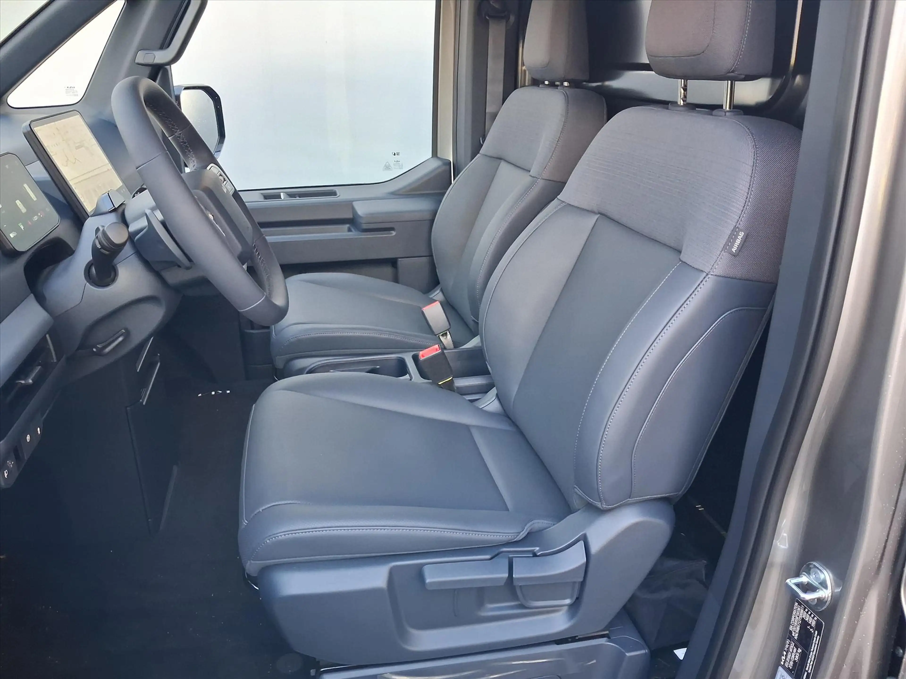 Kia PV5 Cargo GB 71,2 kWh 163pk L2H1 — photo 15
