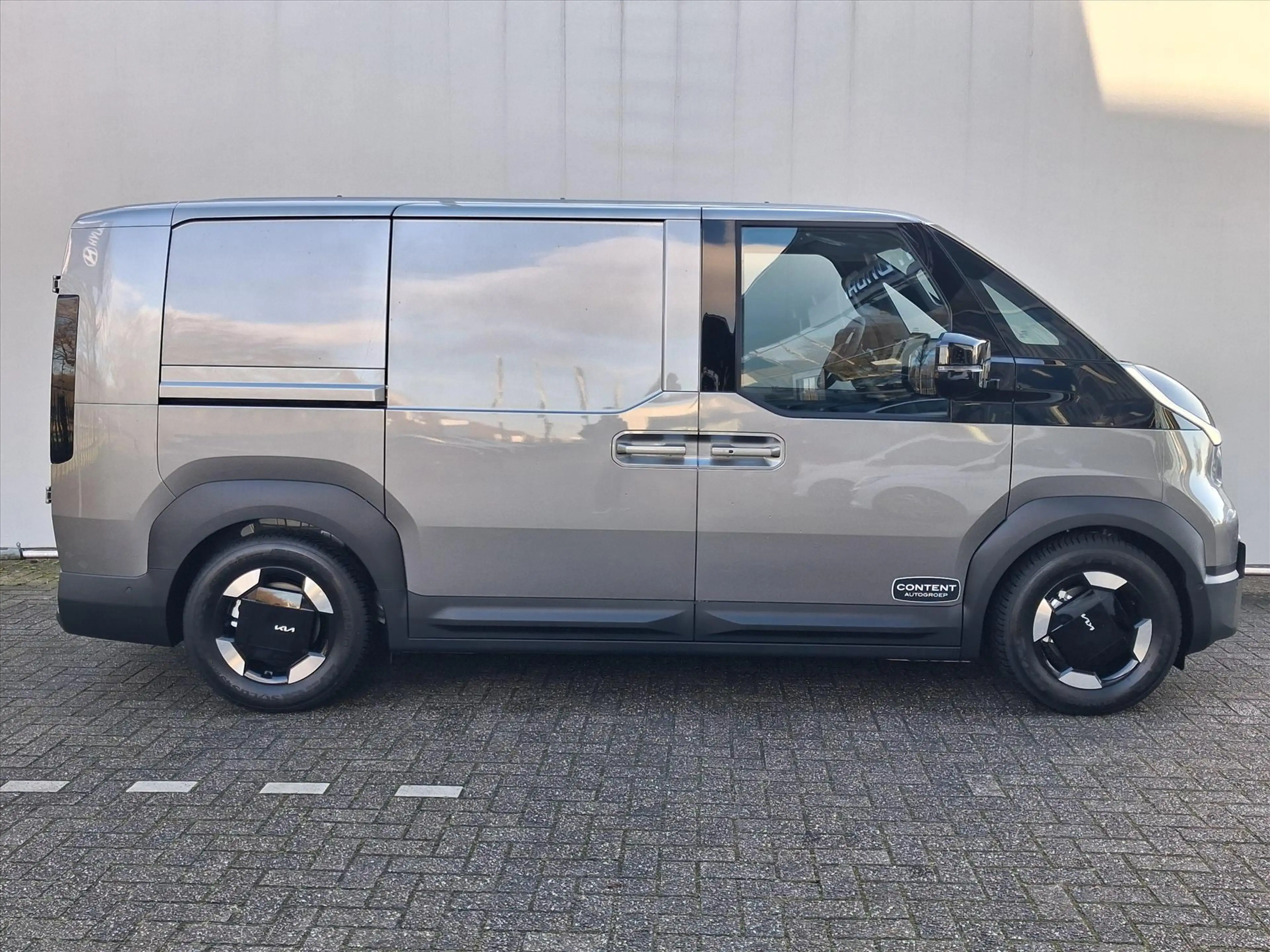 Kia PV5 Cargo GB 71,2 kWh 163pk L2H1 — photo 3