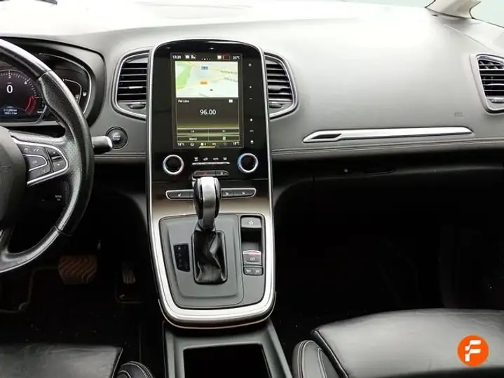 Renault Scénic 2019, foto 12