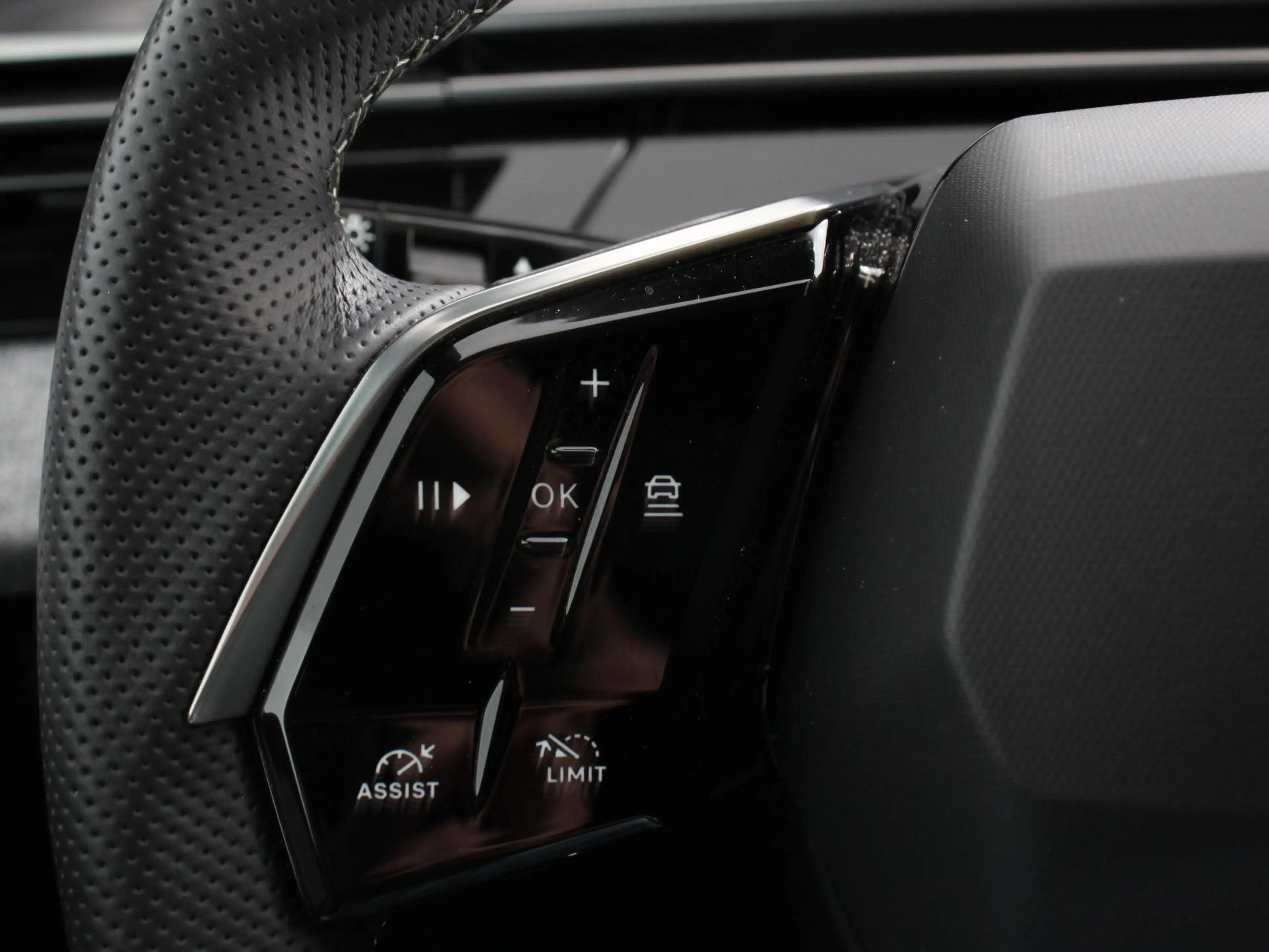 Peugeot 3008 e-3008 210 GT-Line Automaat Climate control Adapti — photo 16