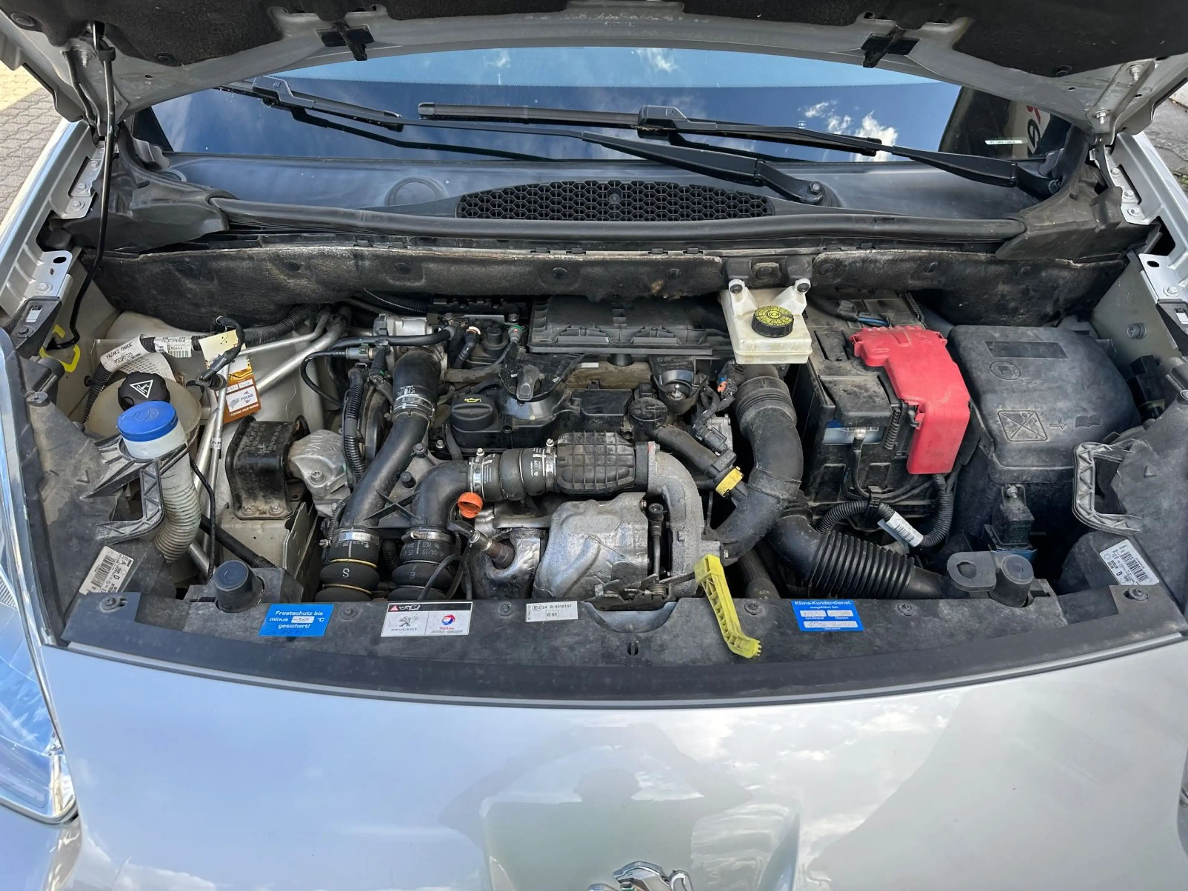 Peugeot Partner Allure  1.6 HDI Klima AHK Tüv Neu — photo 8