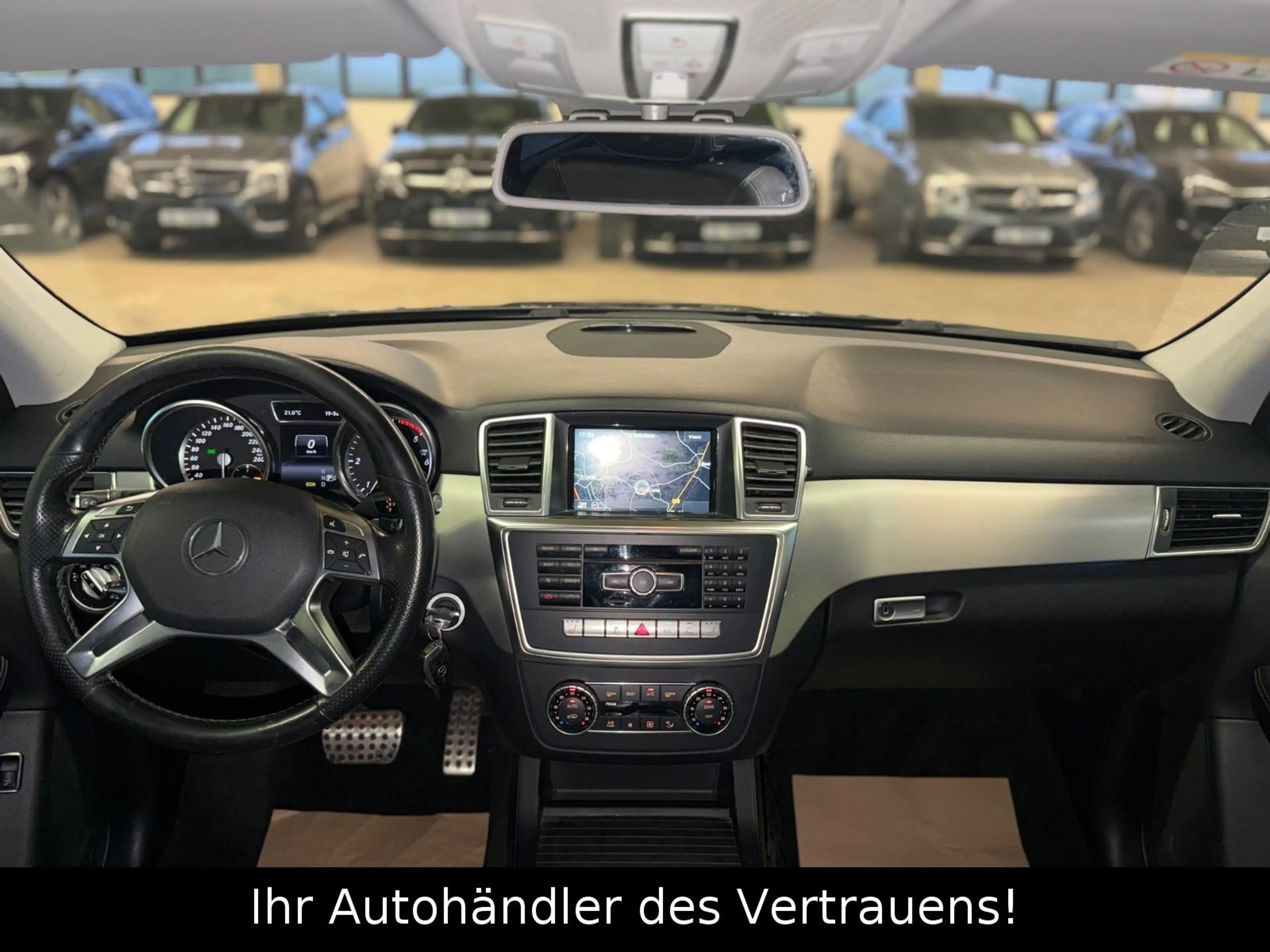 Mercedes-Benz ML 350 CDI BlueTec 4Matic*Pano*DISTRONIC*AHK*NAVI — photo 7