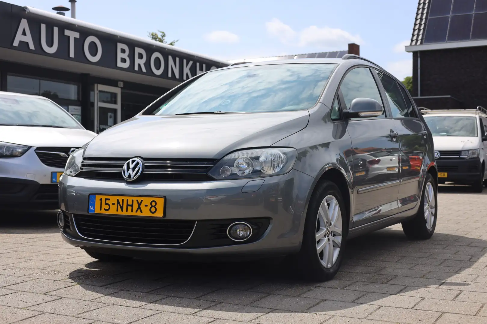 Volkswagen Golf Plus 1.2 TSI HIGHLINE | AUTOMAAT | NAVI | TREKHAAK Grijs - 1