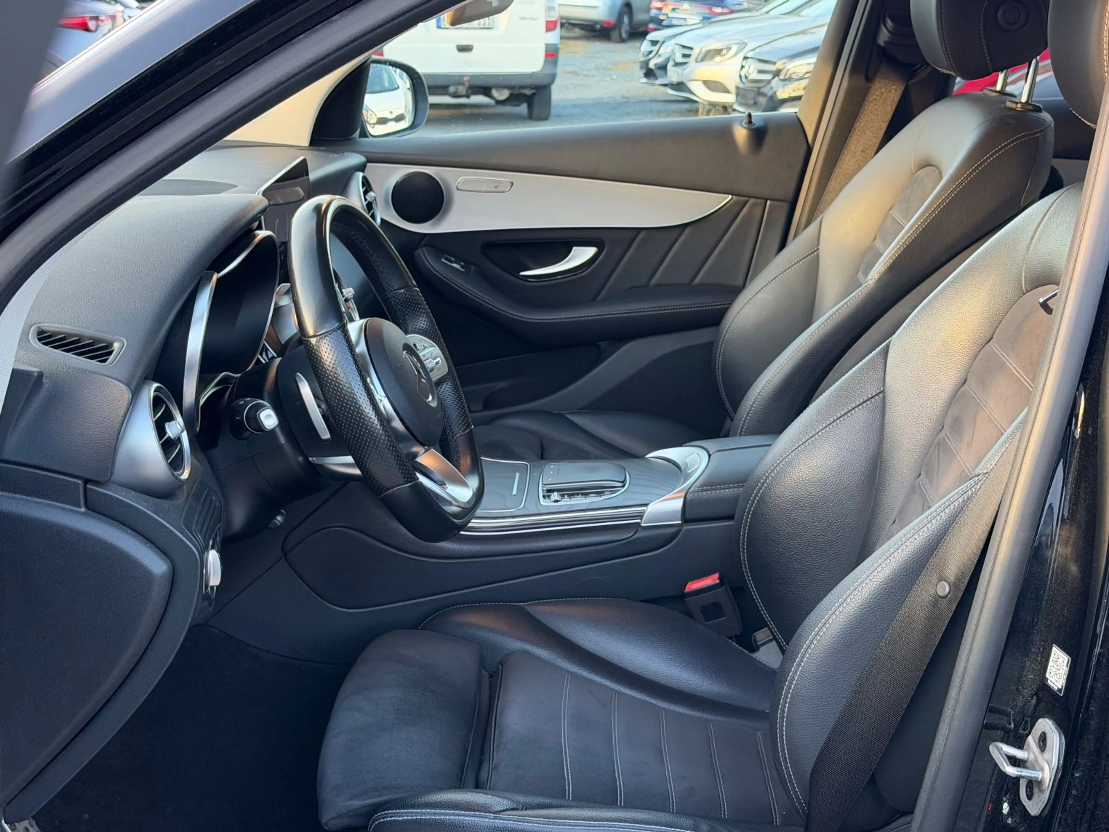 Mercedes-Benz GLC 200 d 4Matic — photo 10