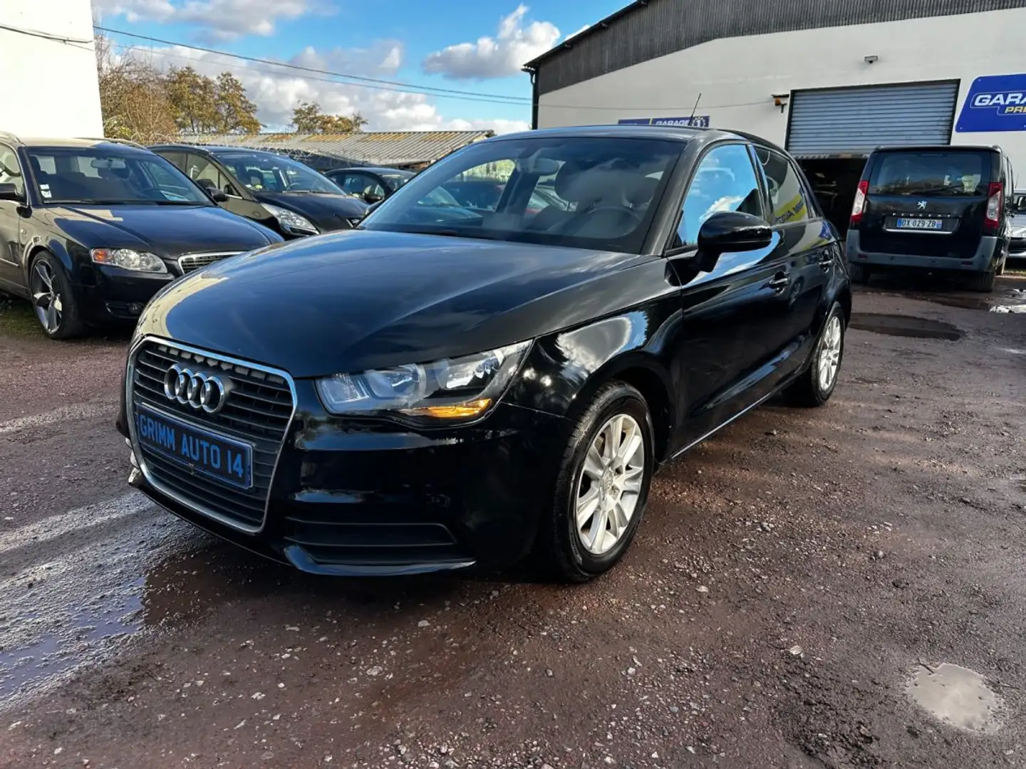 Audi A1 Ambiente S tronic 1.6 TDI 90 Noir - 2