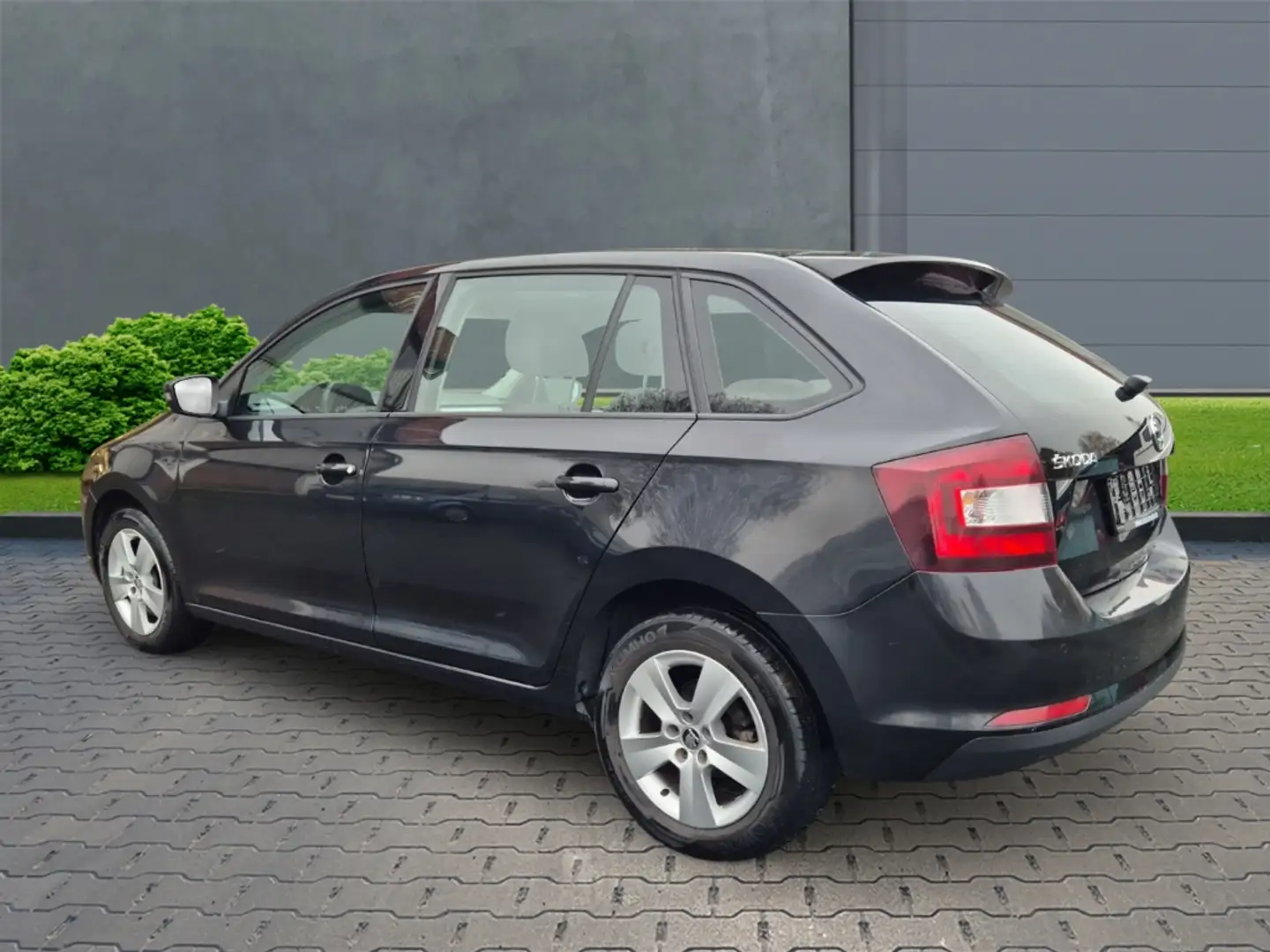 Skoda Rapid/Spaceback Spaceback Ambition 1.0 TSI+Alufelgen+Navi+Klimaanl Schwarz - 2