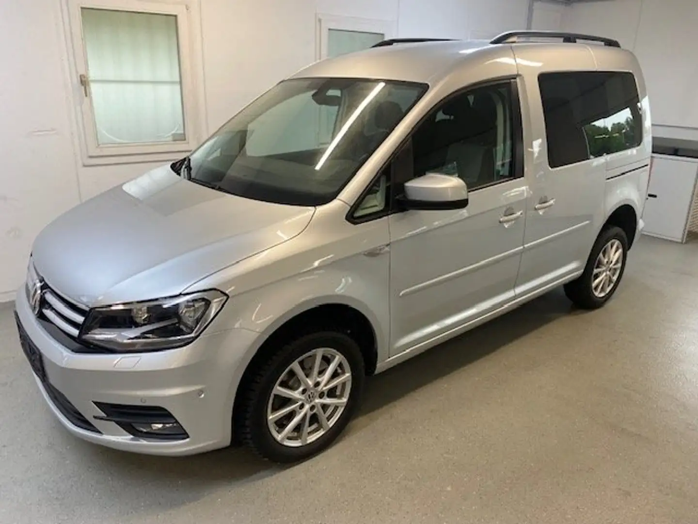 Volkswagen Caddy Comfortline 4Motion 2.0 TDI 90KW Climatronic Navi Argent - 2