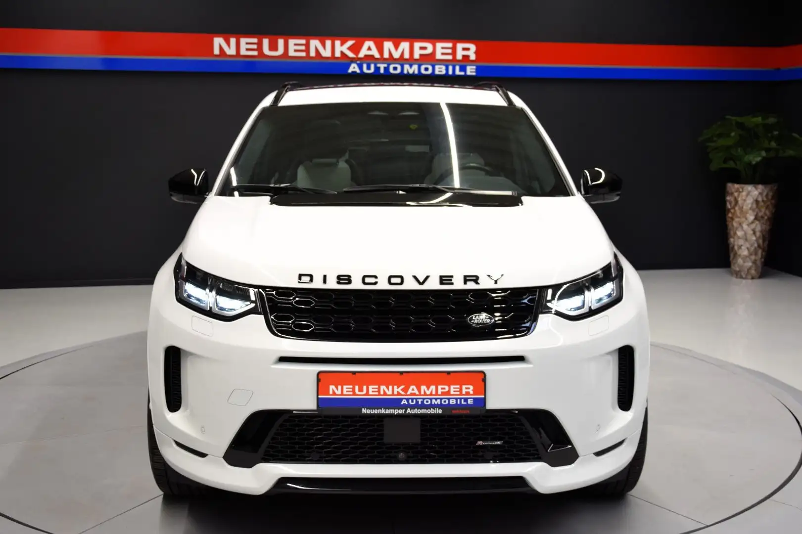 Land Rover Discovery Sport R-Dynamic D 200 AWD Pano 360°AHK Weiß - 2