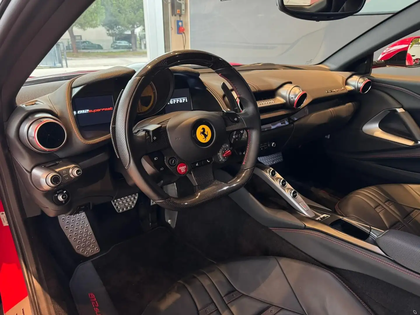 Ferrari 812 812 Superfast Rosso - 2