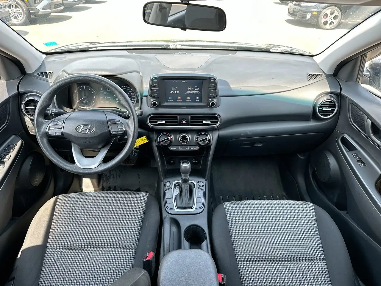 Hyundai KONA снимка Hyundai KONA