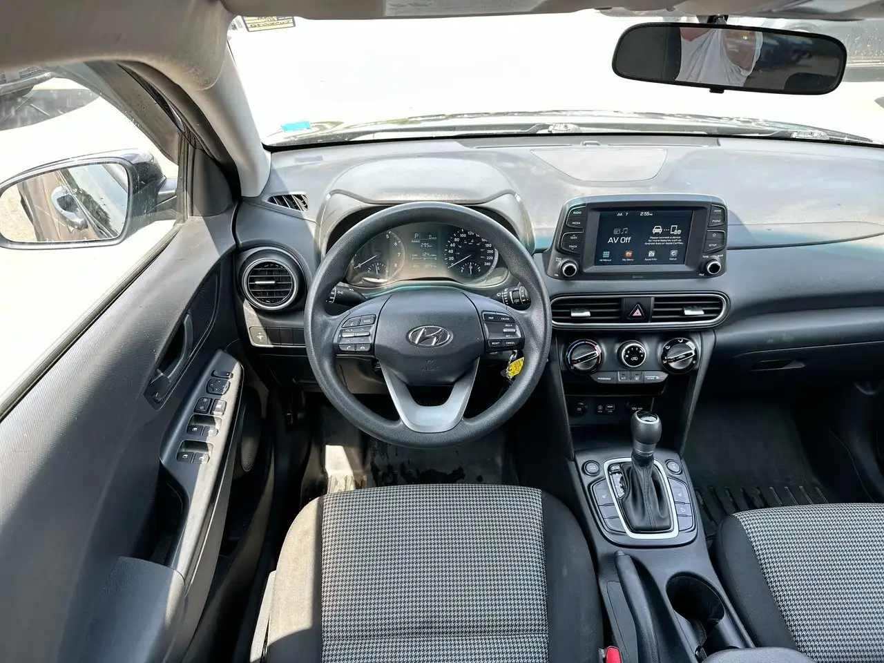 Hyundai KONA снимка Hyundai KONA