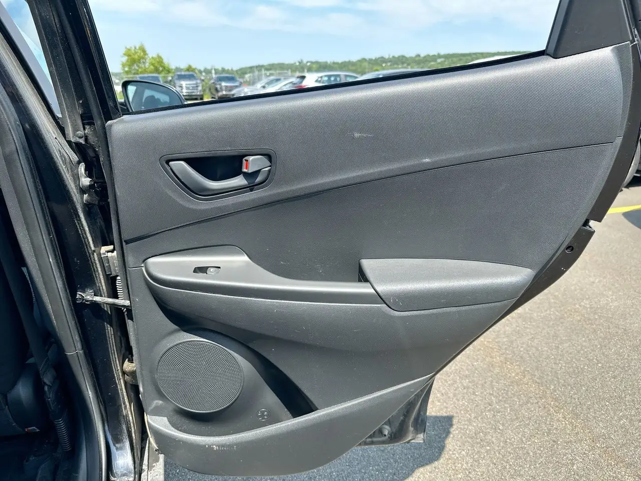 Hyundai KONA снимка Hyundai KONA