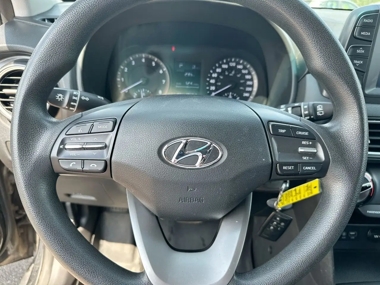 Hyundai KONA снимка Hyundai KONA
