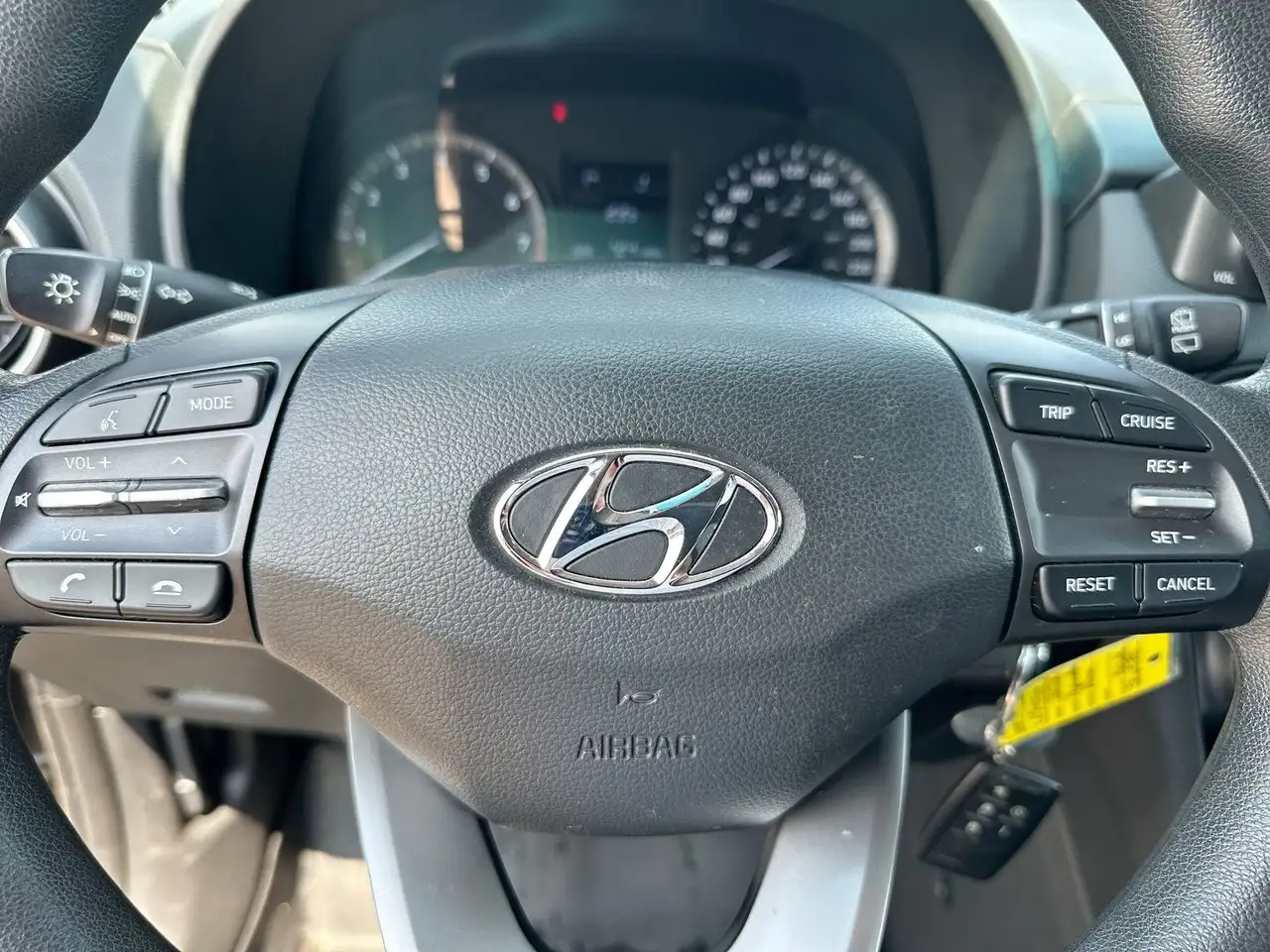 Hyundai KONA снимка Hyundai KONA
