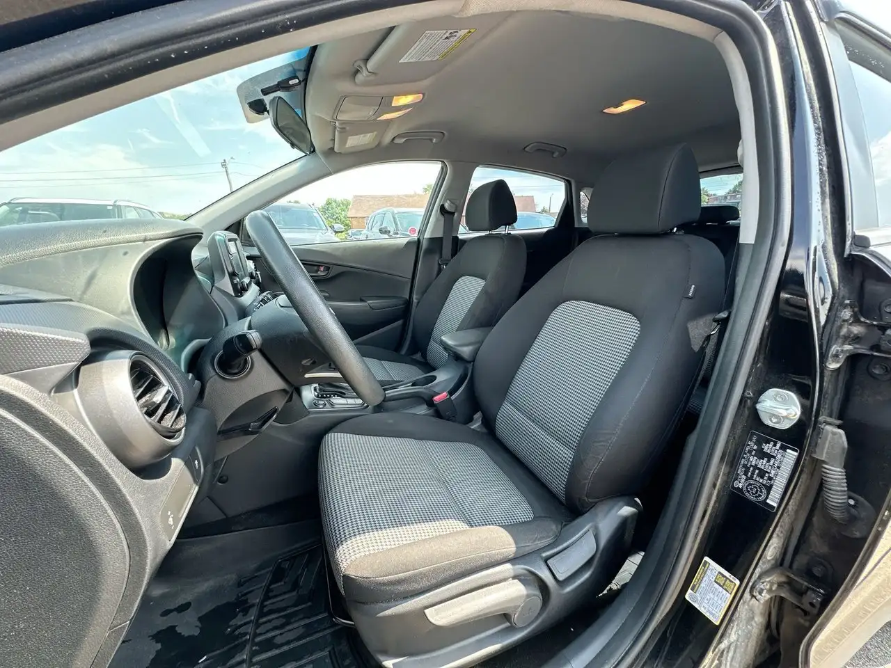 Hyundai KONA снимка Hyundai KONA