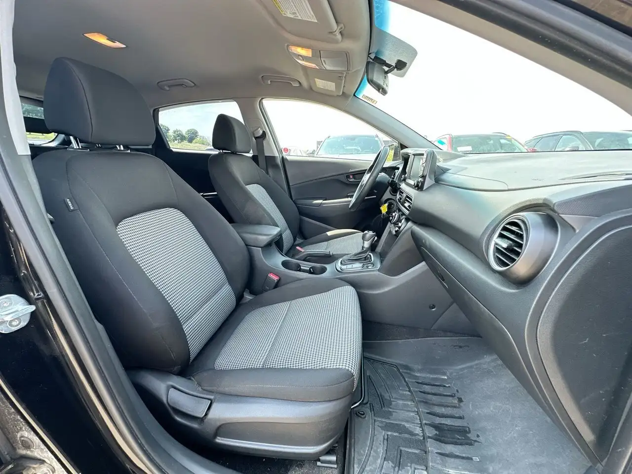 Hyundai KONA снимка Hyundai KONA