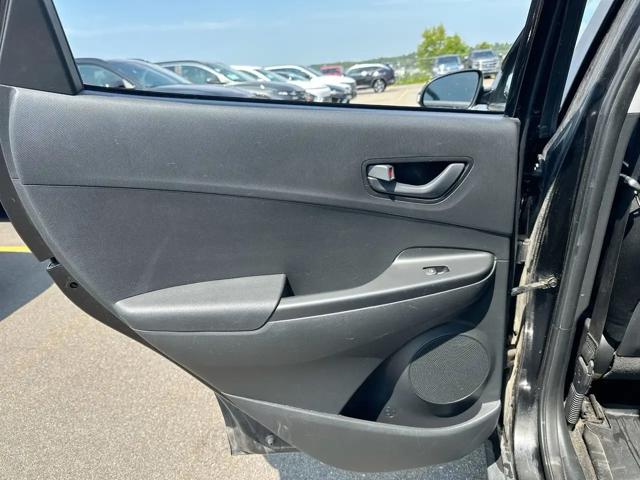 Hyundai KONA снимка Hyundai KONA