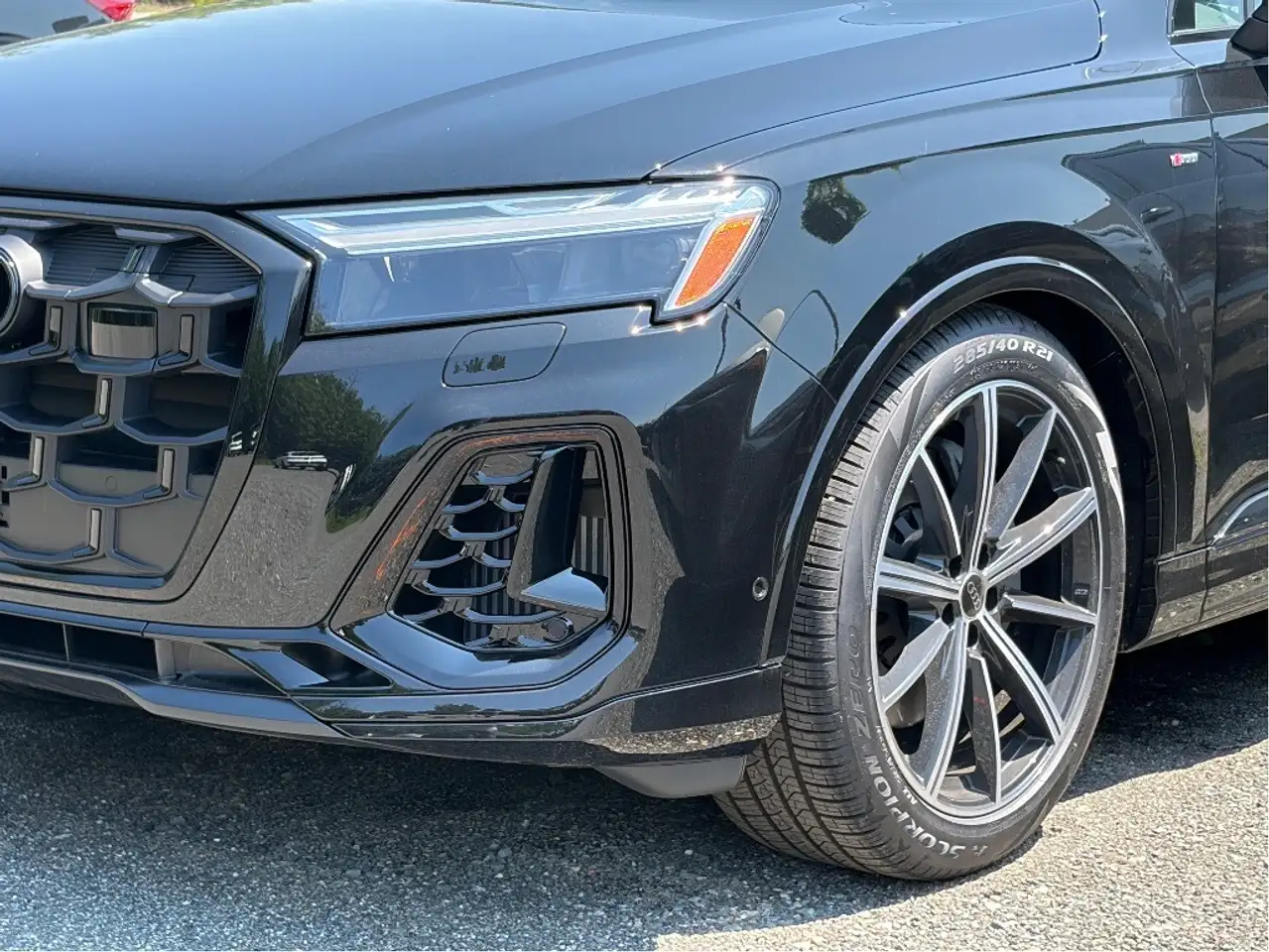 Audi Q7 photo Audi Q7