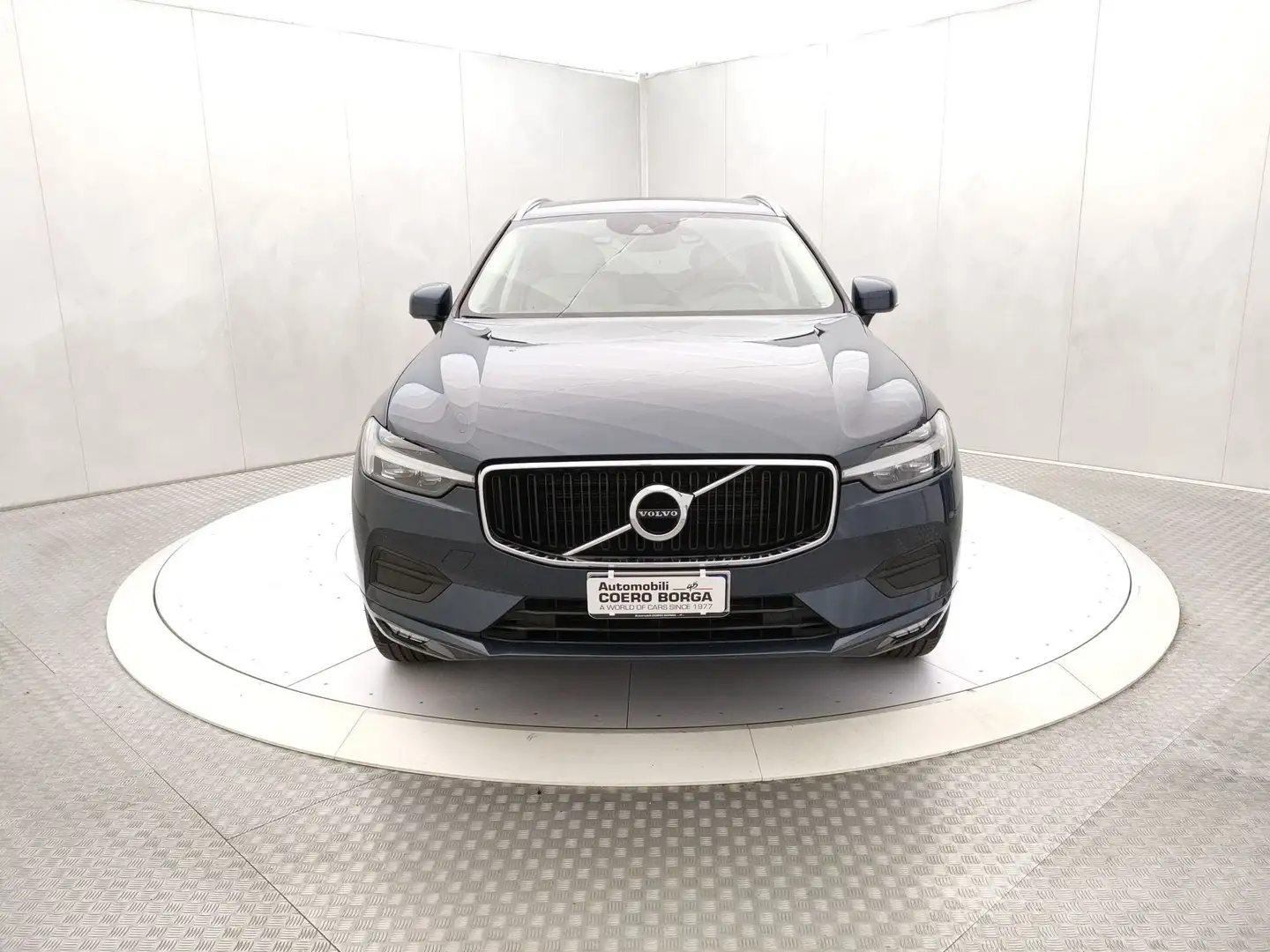 Volvo XC60 B4 (d) AWD Geartronic Momentum Pro Azul - 2