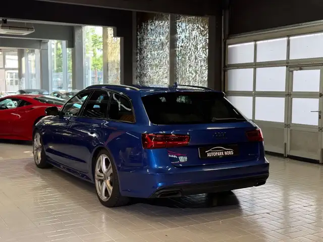 Audi A6 Avant view 5