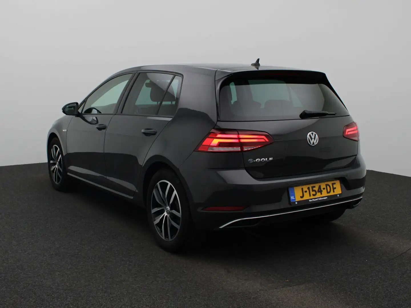 Volkswagen e-Golf E-DITION | Navigatie | Stoelverwarming | Parkeerse Gri - 2