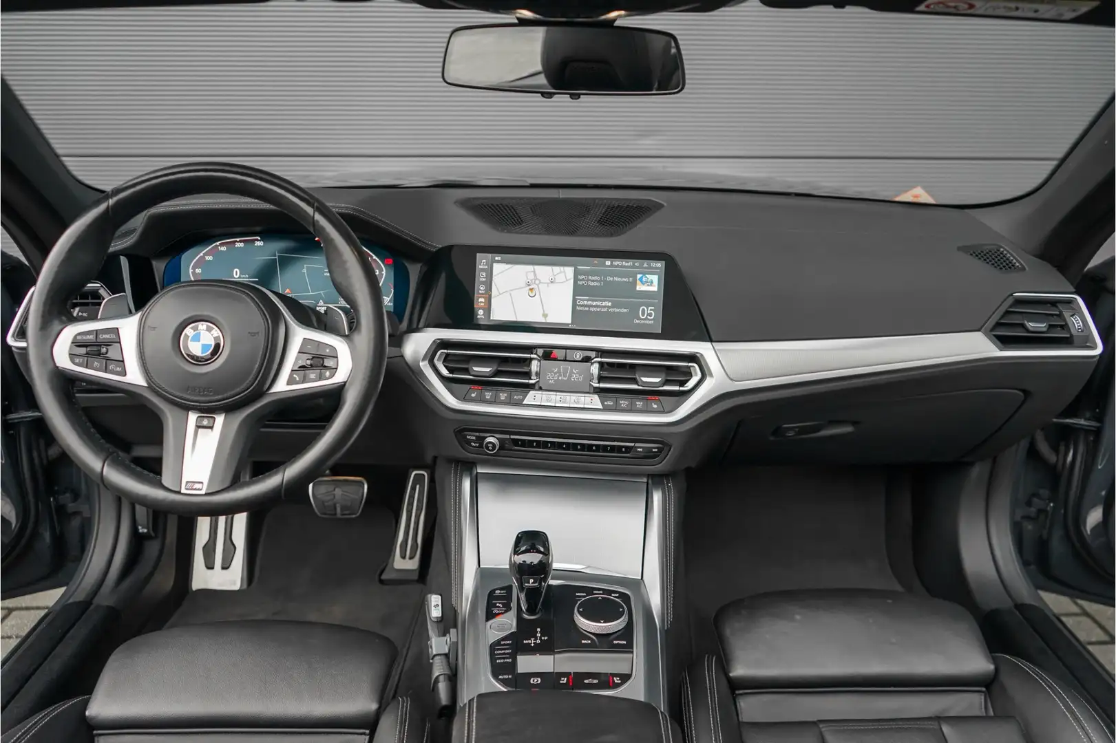 BMW 430 4-serie Cabrio 430i High Executive M-Sport Nekverw Grijs - 2