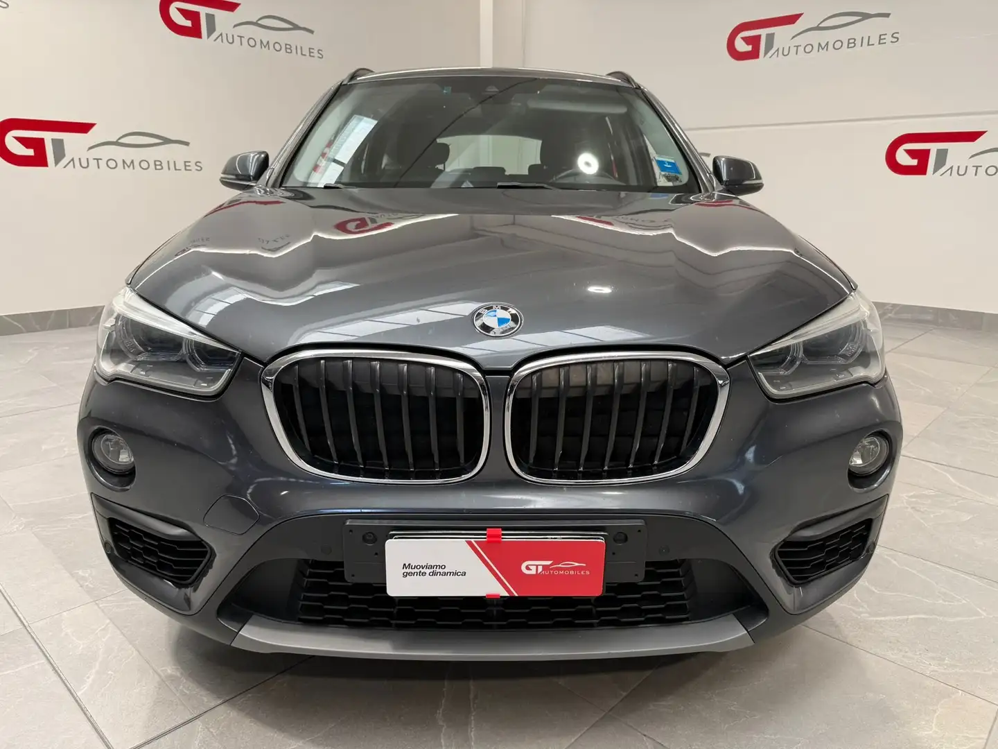 BMW X1 X1 sdrive18d Business Grigio - 2