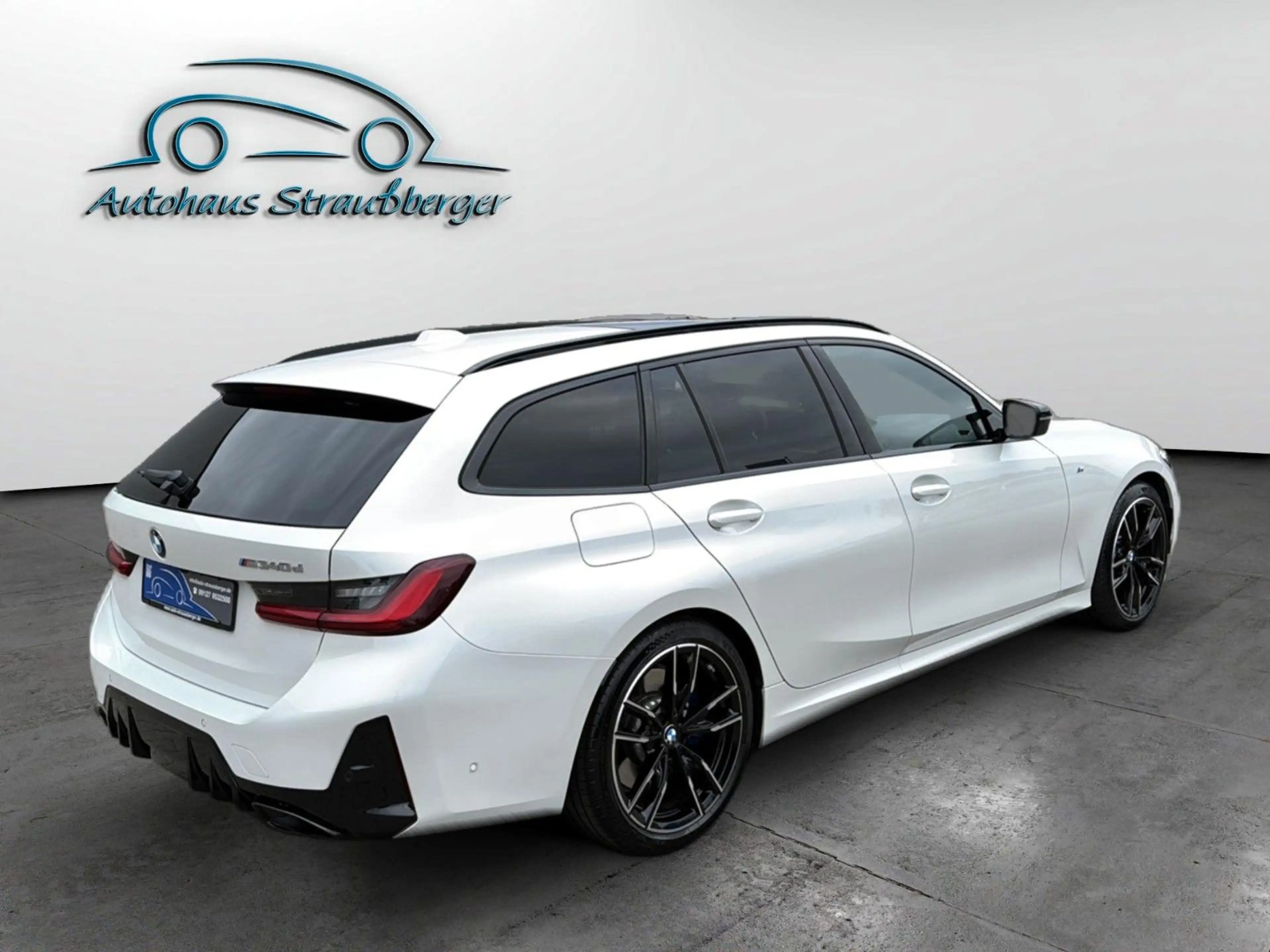 BMW M3 3 Touring M340 d xDr. AHK HuD PANO 3ZK — photo 5
