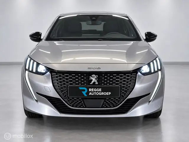 Peugeot e-208 view 6