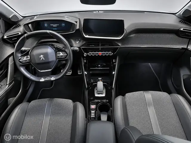 Peugeot e-208 view 2