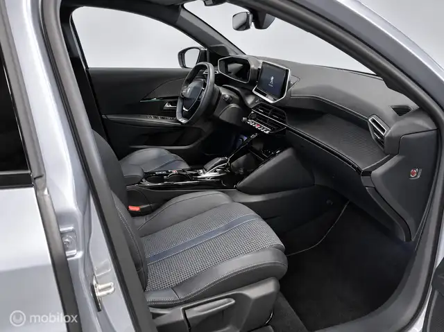 Peugeot e-208 view 13