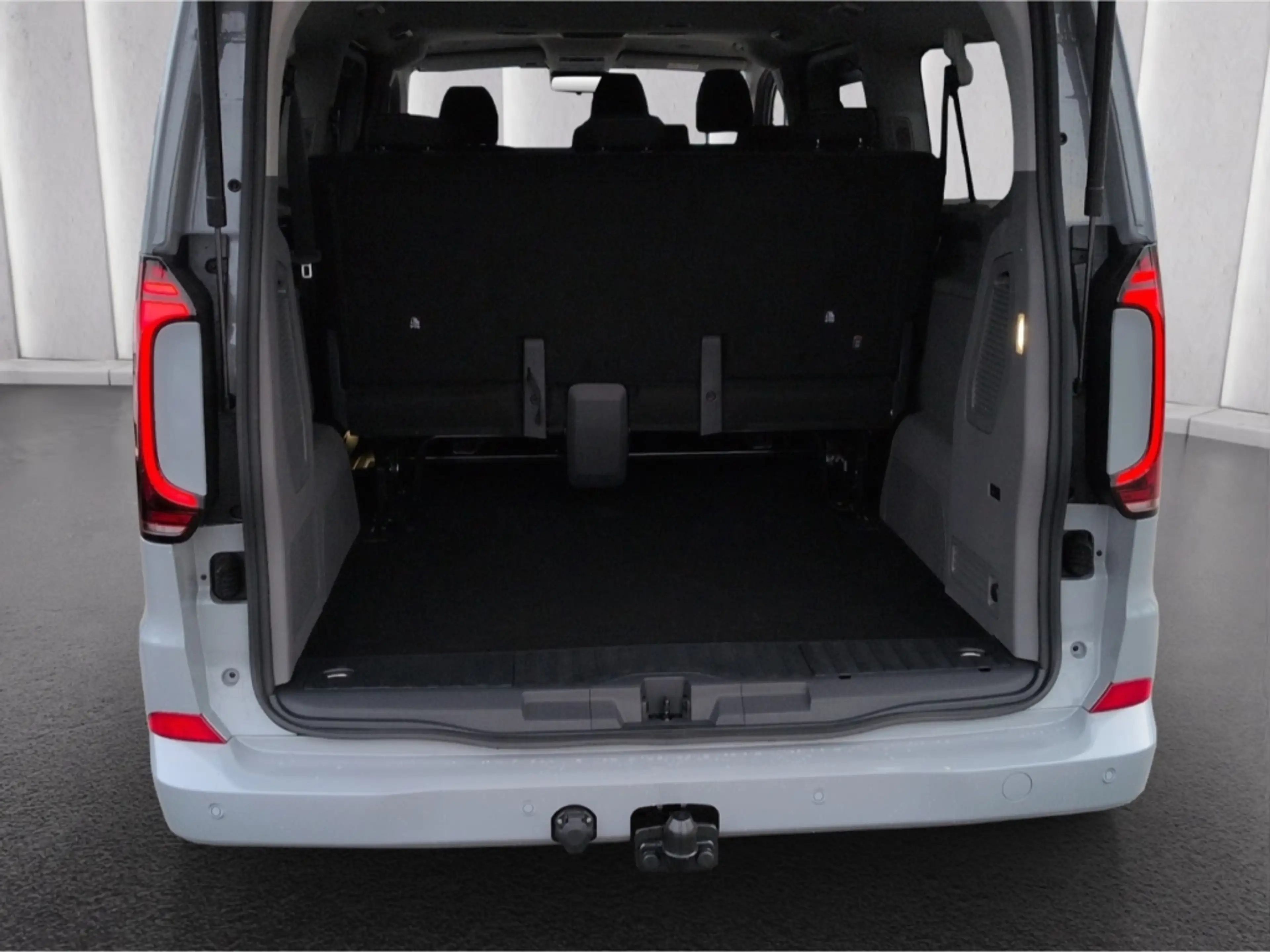 Volkswagen T7 Caravelle LR Style TDI*DSG StndHzg IQ-LED AHK — photo 11