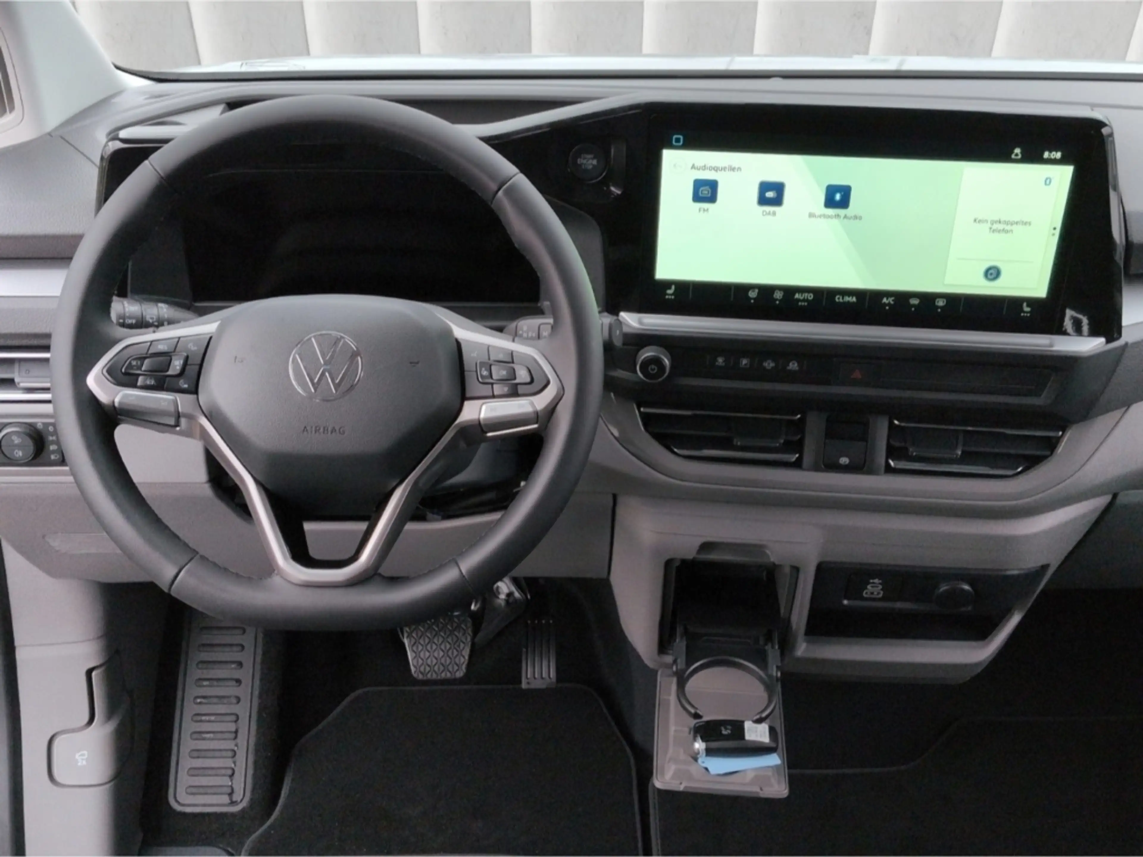 Volkswagen T7 Caravelle LR Style TDI*DSG StndHzg IQ-LED AHK — photo 6