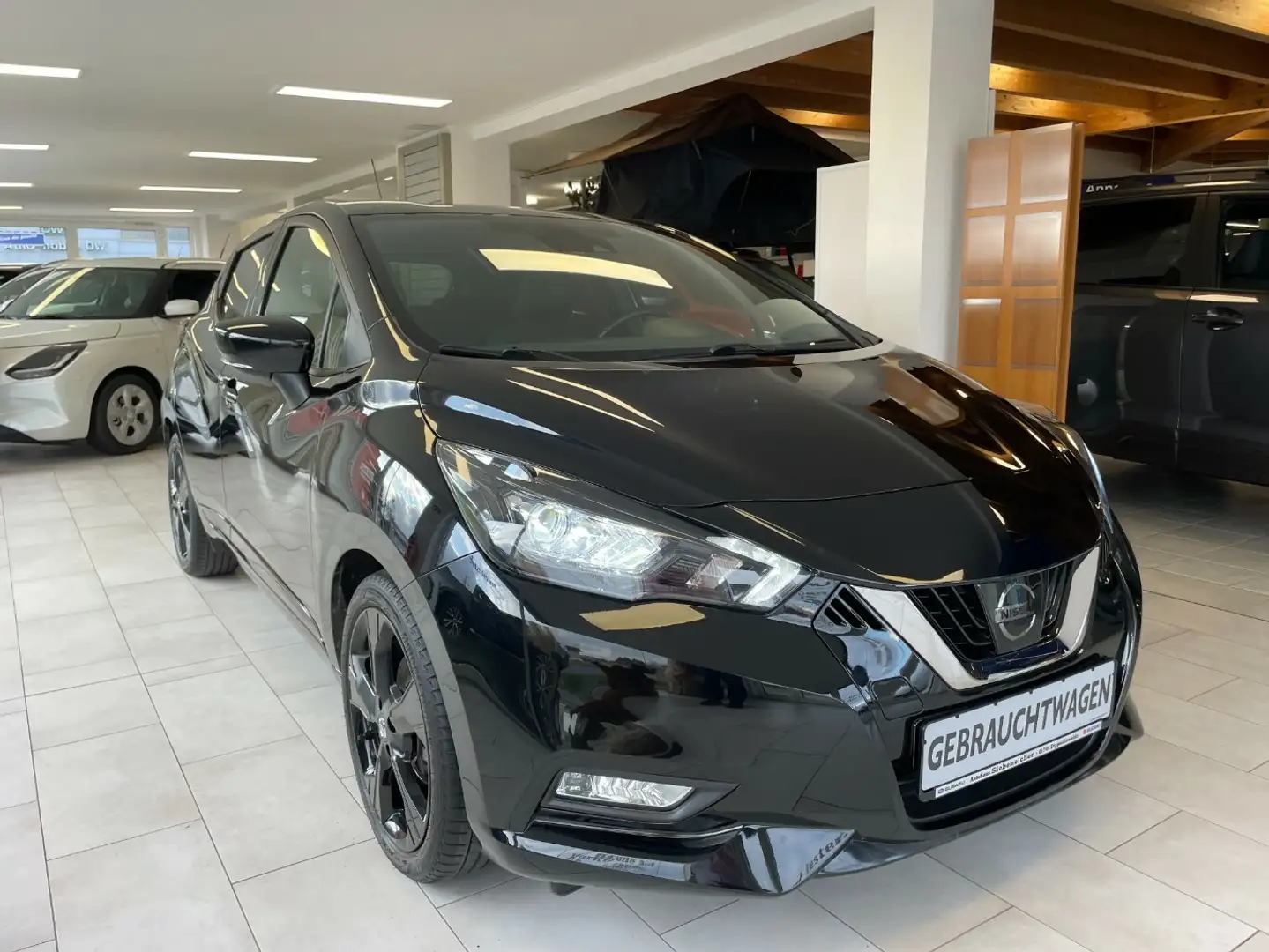 Nissan Micra 1.0IG-T N-Sport*LED*DAB+*PTC*SHZ*Navi Schwarz - 1