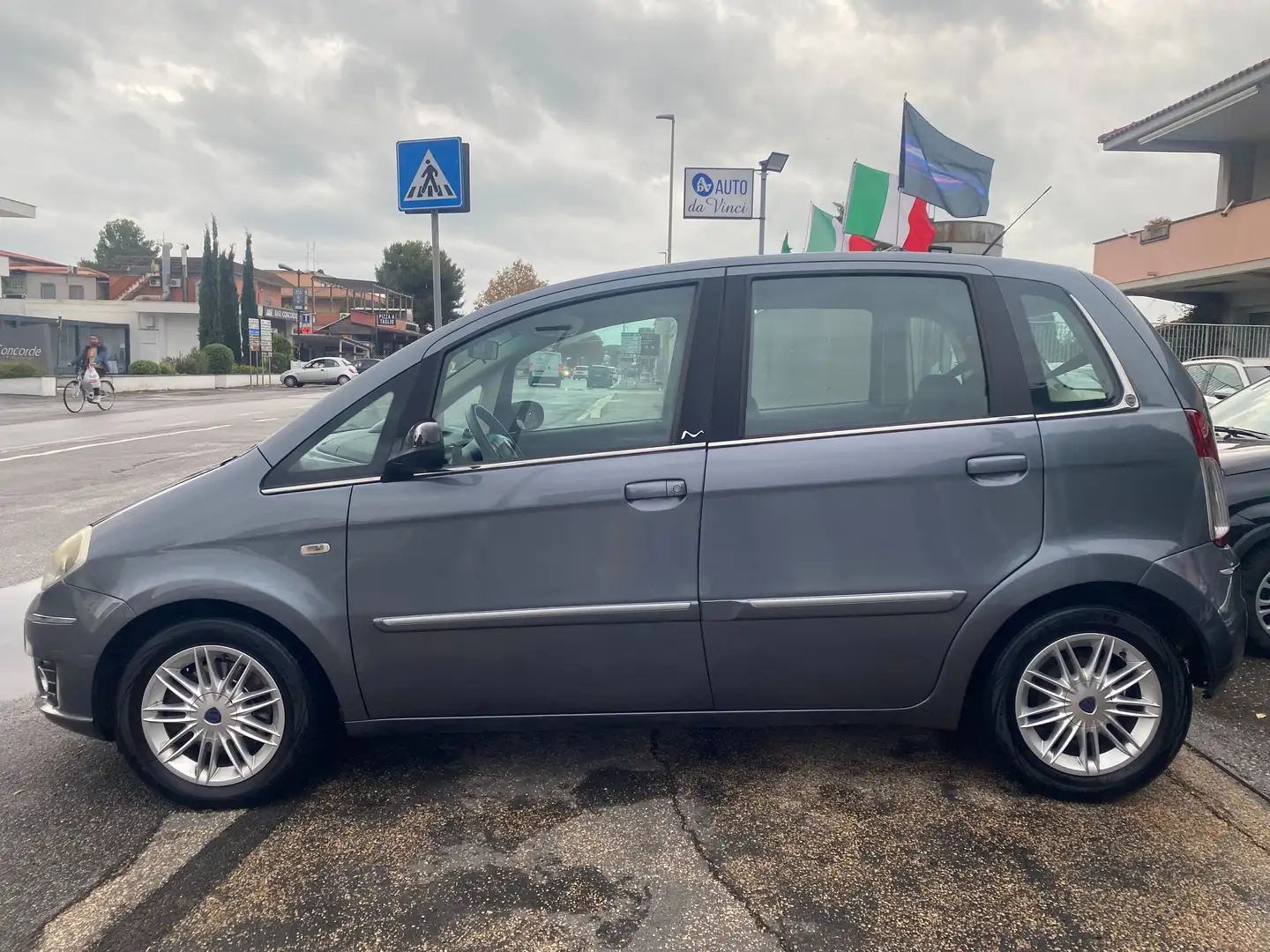 Lancia MUSA 1.3 Mjt PLATINUM Sensori Post/Clima Autom/Cerchi Gris - 2