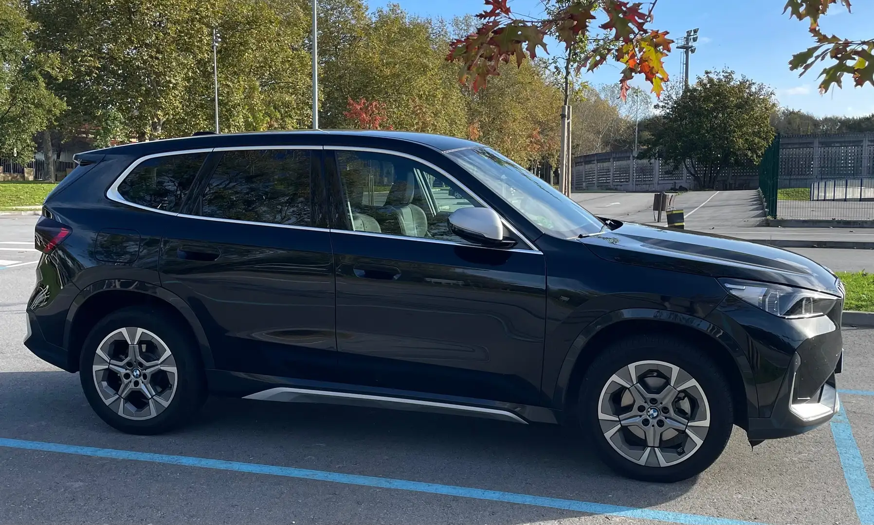 BMW X1 X1 sDrive 18dA xLine xLine Negro - 2