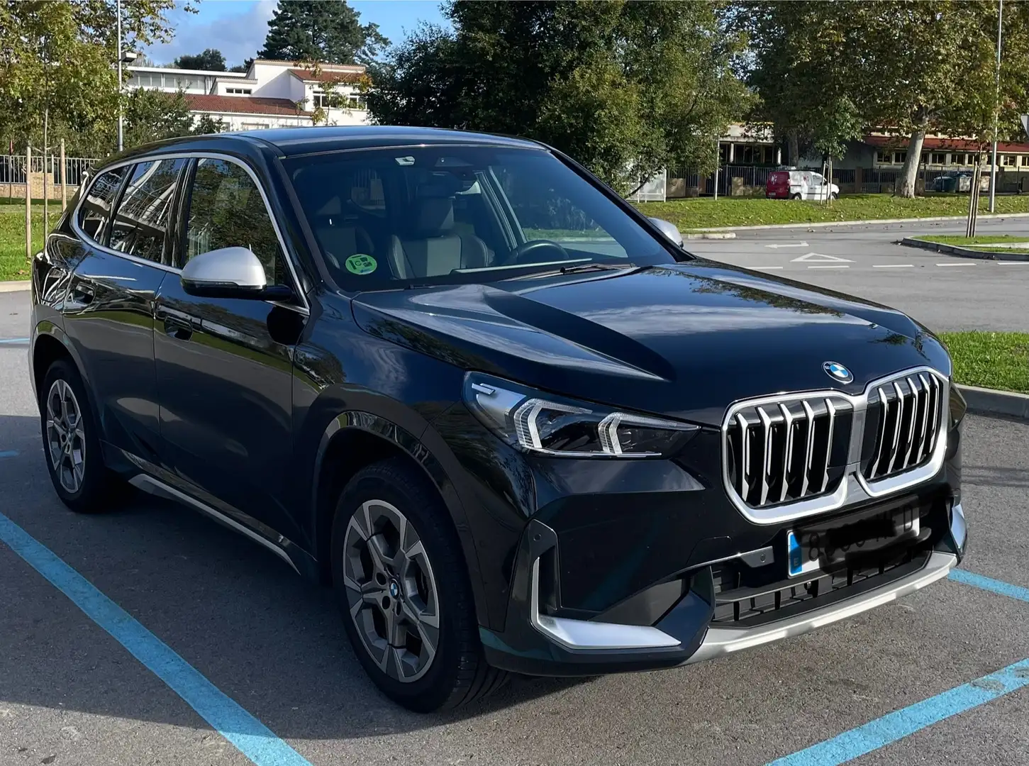 BMW X1 X1 sDrive 18dA xLine xLine Negro - 1
