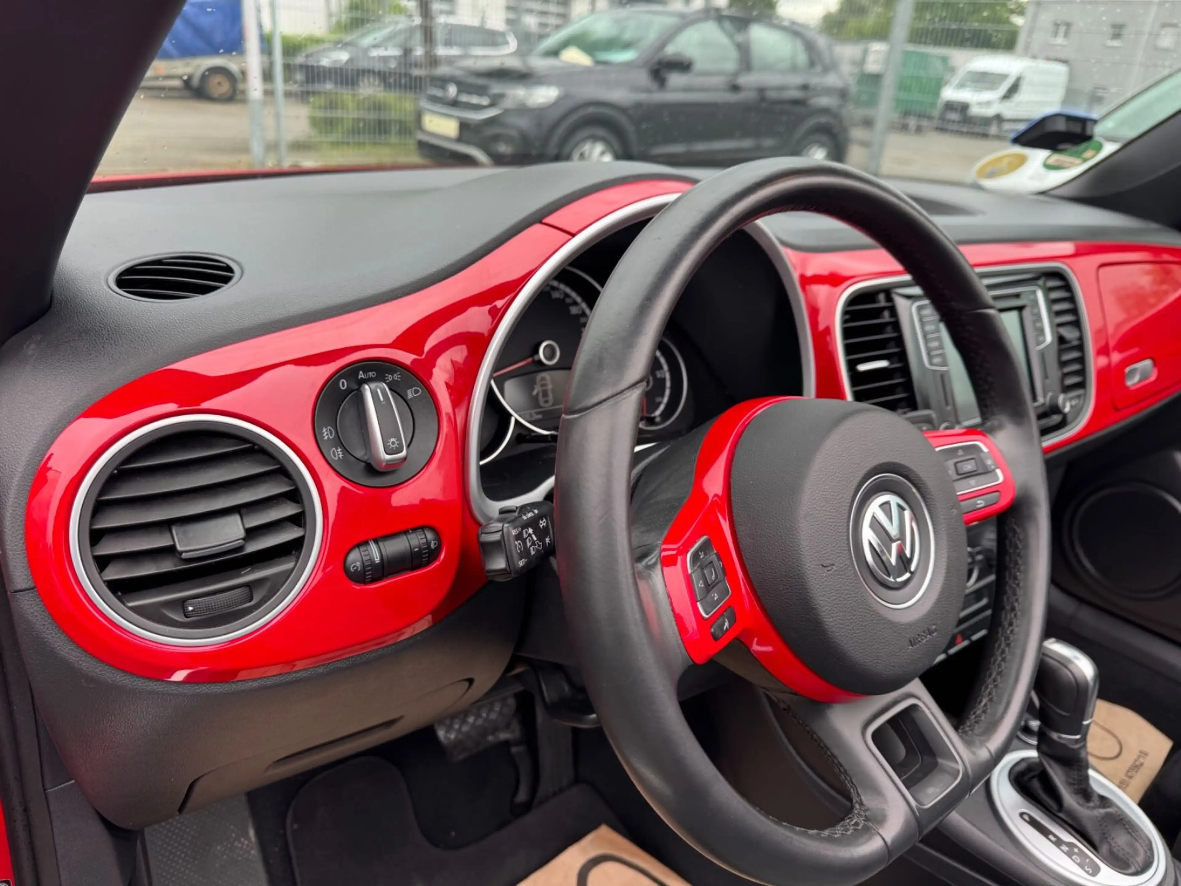 Volkswagen Beetle Cabriolet Design — photo 14